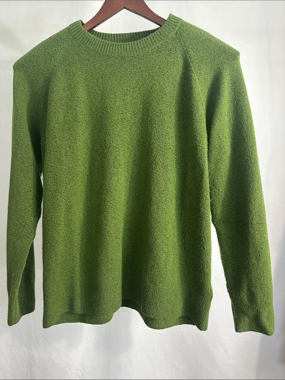 Classic Crewneck Sweater in Green
